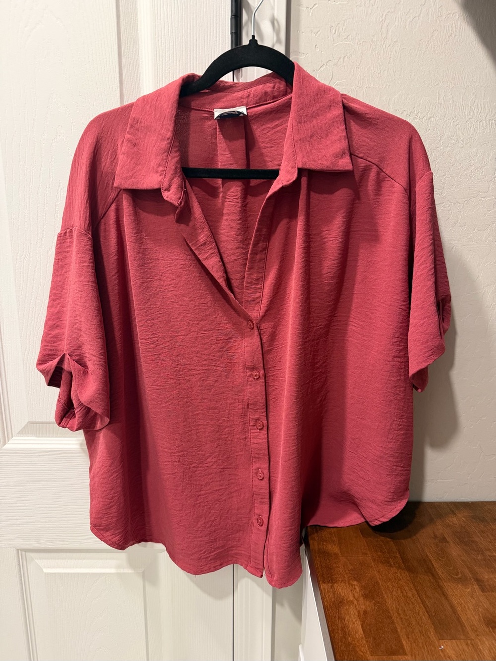 ARULA Relaxed Button-Front Top in Dusty Rose